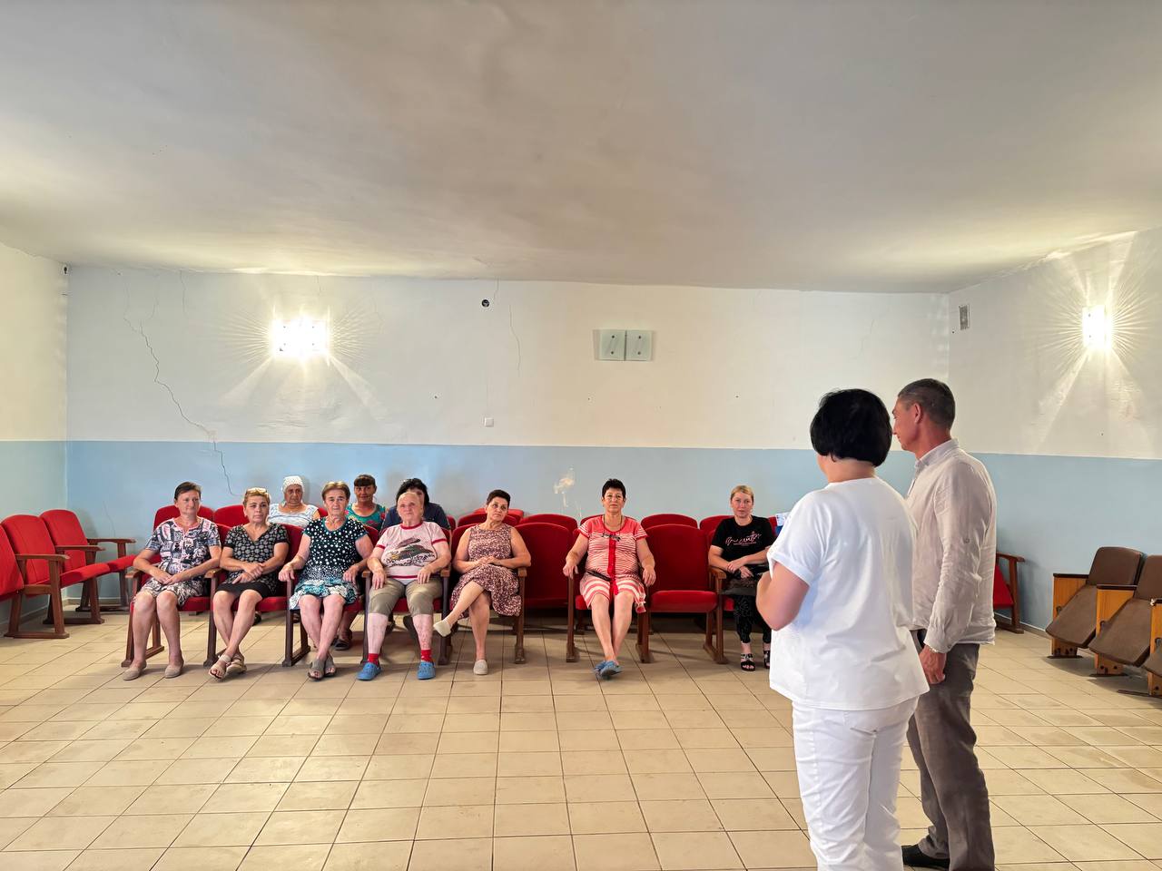 Представитель Общественного совета провел встречу с жителями с. Старомарьевка.