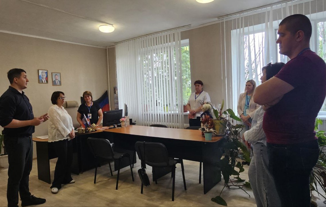 Представители Общественного совета провели встречу с сотрудниками Тельмановского отделения Фонда пенсионного и социального страхования Российской Федерации по Донецкой Народной Республике.