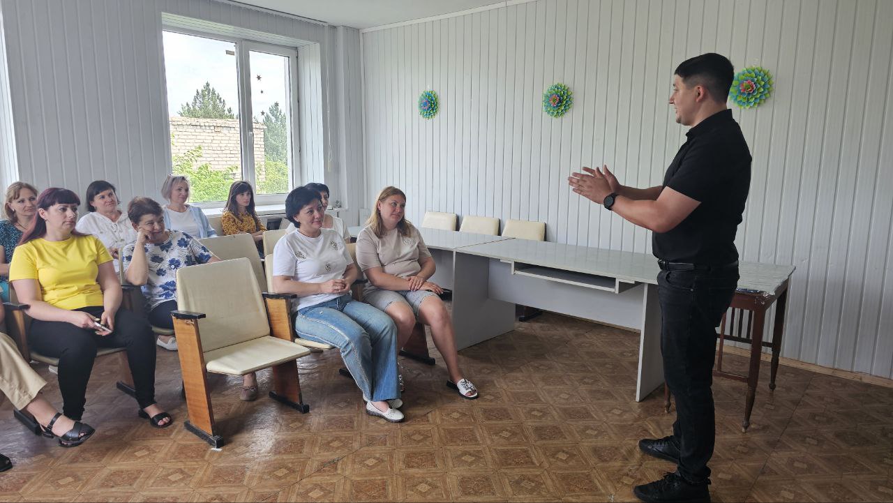 Представители Общественного совета провел встречу с коллективом Управления труда и социальной защиты.