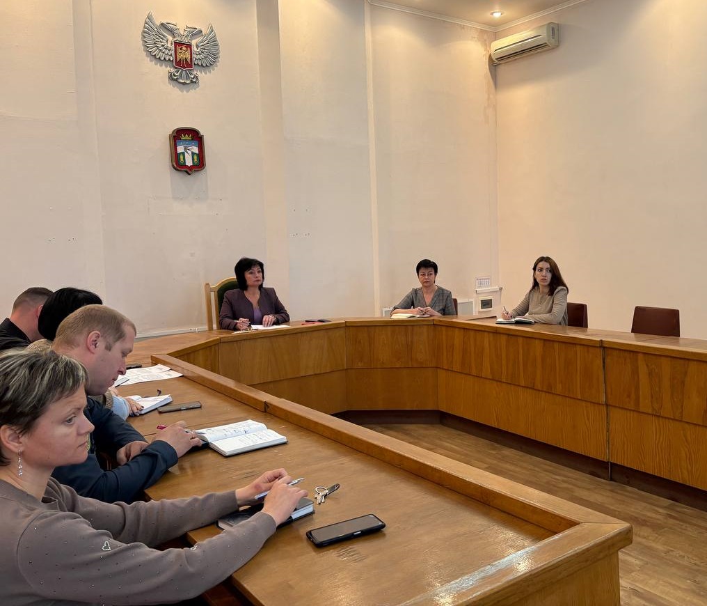 В администрации округа прошло расширенное аппаратное совещание.