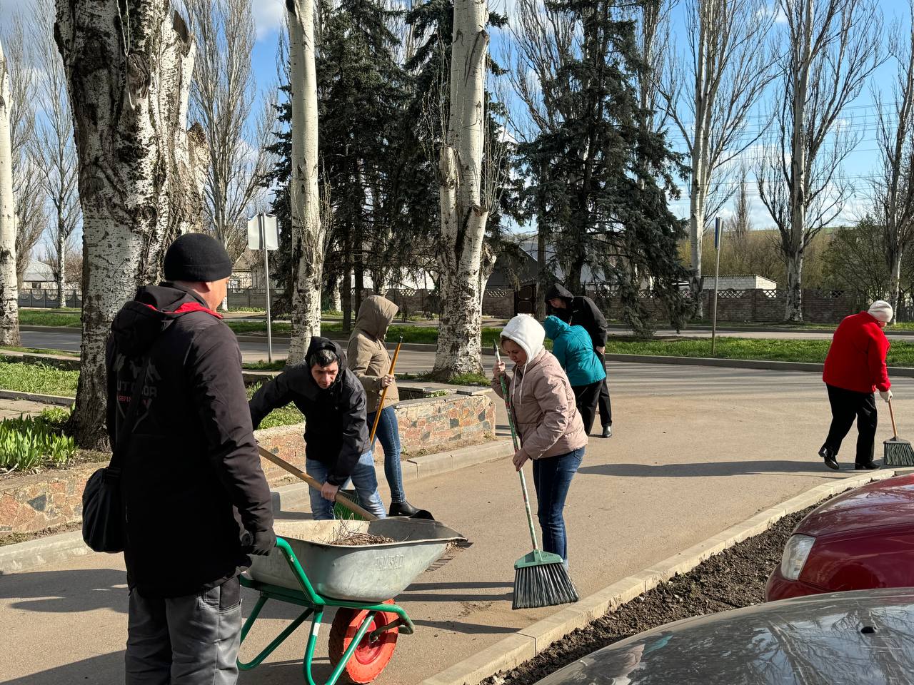 Жители округа приняли участие в экологической акции &quot;Чистый четверг&quot;.