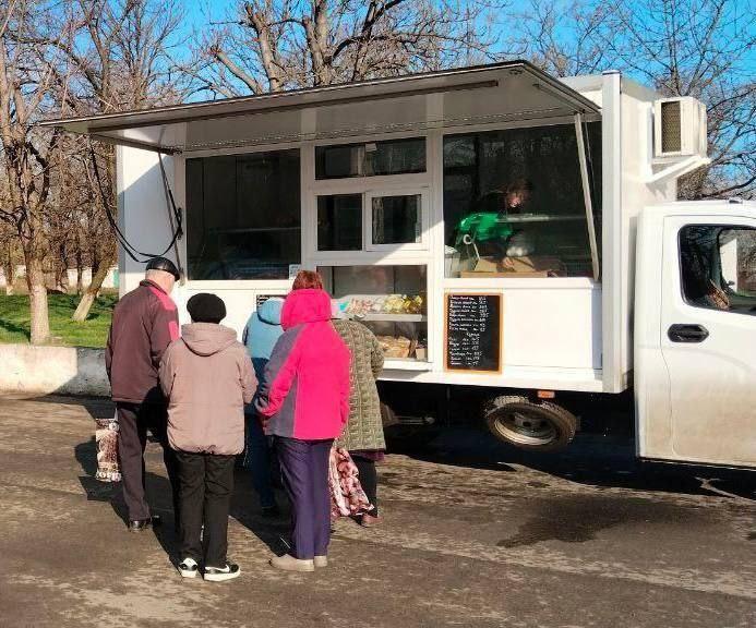 В Республике прошла выездная торговля с использованием автомагазинов.