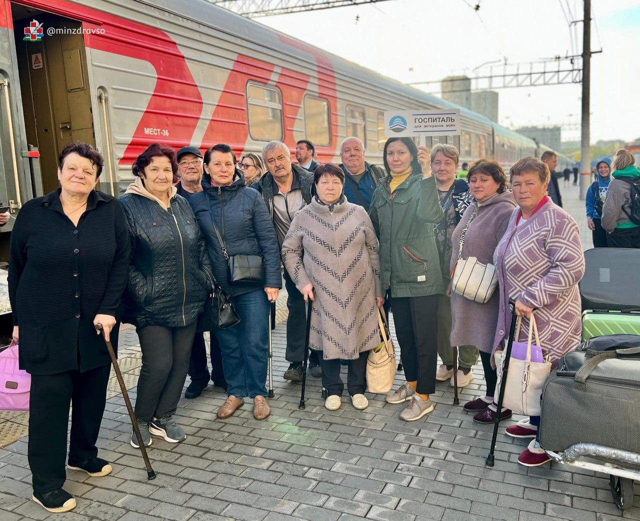 В Свердловский областной клинический психоневрологический госпиталь для ветеранов войн прибыли пациенты из Тельмановского округа.