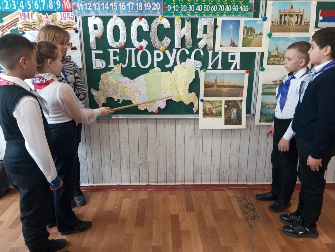 В общеобразовательных учебных заведениях округа прошли внеклассные уроки «Разговоры о важном» .